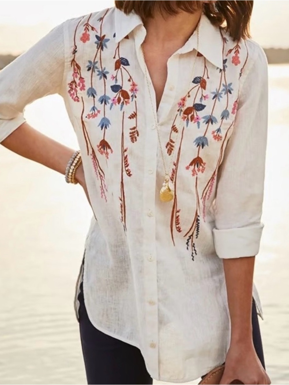Spartina 449 White Linen tunic with Blue /pink Floral Embroidery medium